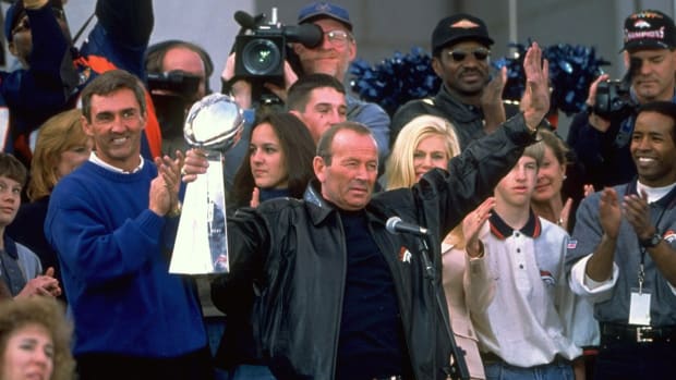 pat-bowlen-mike-shanahan.jpg
